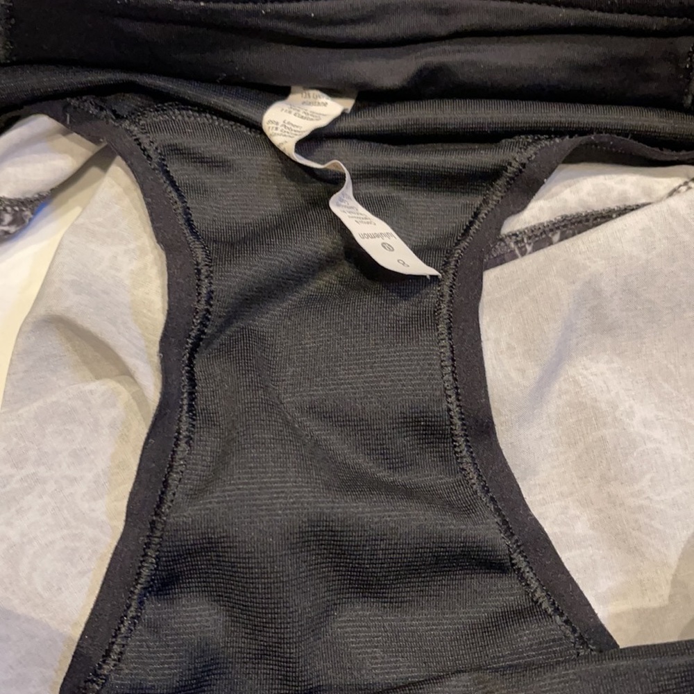 Luluemon shorts - Picture 5 of 6